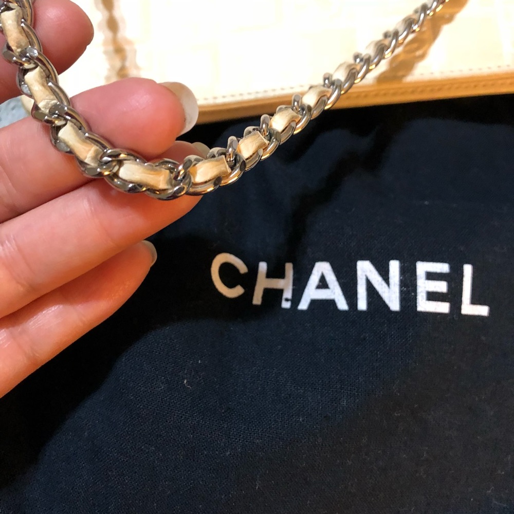 Authentic Chanel classic clutch bag - Picture 3 of 8